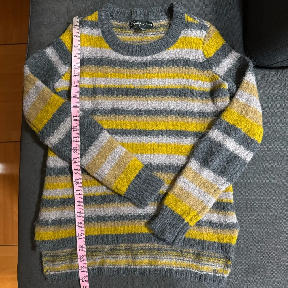 Elizabeth & James Slouchy Striped Knit Sweater in Yellow/Gray Size XS